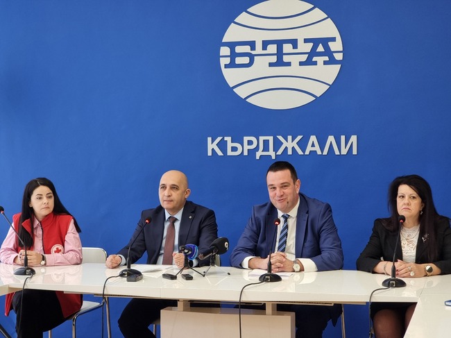 Пресконференция за обявяване на събраните средства от коледната благотворителна кампания "Да подарим надежда за Коледа"