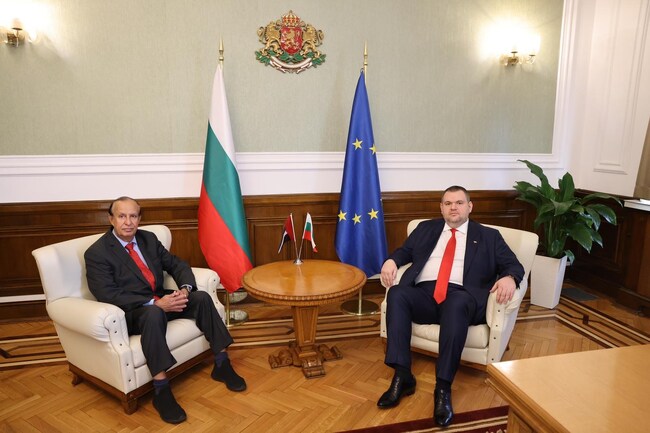 Делян Пеевски, председател на ПГ на ДПС проведе среща с извънредния и пълномощен посланик на Обединените арабски емирства Н.Пр. Султан Рашид Султан Алкайтуб Алнуайми