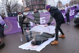 КНСБ - протест на работещите в  градския транспорт