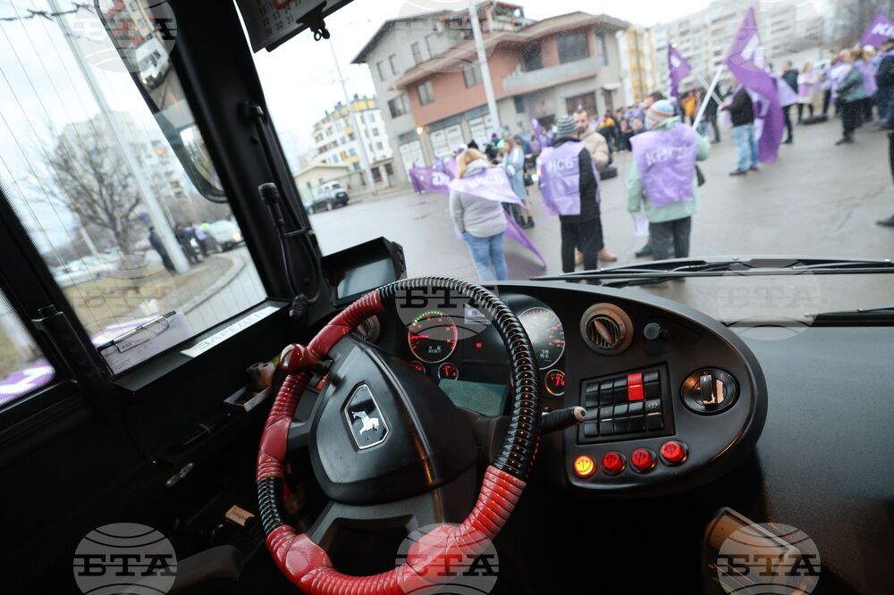 КНСБ - протест на работещите в  градския транспорт