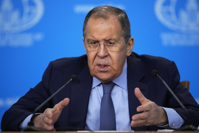 Сергей Лавров заяви, че военното споразумение между Лондон и Киев няма да попречи на Москва да постигне целите си