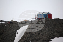 Team of Scientists Determine Where RSV 421 Will Drop Anchor to Collect Samples during 32nd Antarctic Expedition