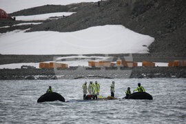 Team of Scientists Determine Where RSV 421 Will Drop Anchor to Collect Samples during 32nd Antarctic Expedition