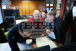 Team of Scientists Determine Where RSV 421 Will Drop Anchor to Collect Samples during 32nd Antarctic Expedition