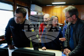 Team of Scientists Determine Where RSV 421 Will Drop Anchor to Collect Samples during 32nd Antarctic Expedition