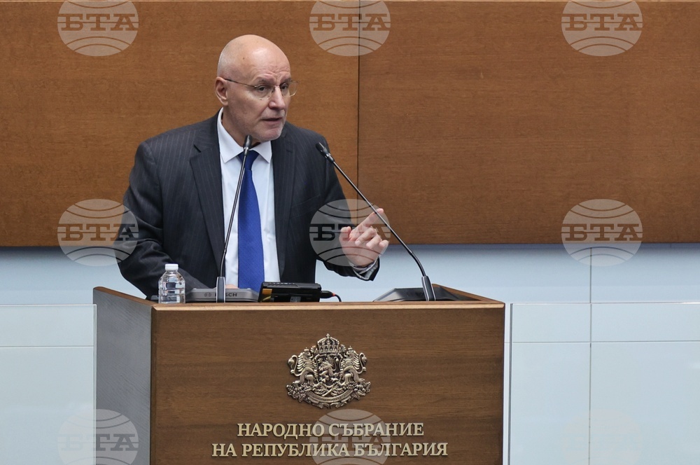 Central Bank Governor Warns that Not Adopting BNB Bill Would Block Bulgaria’s Euro Area Entry