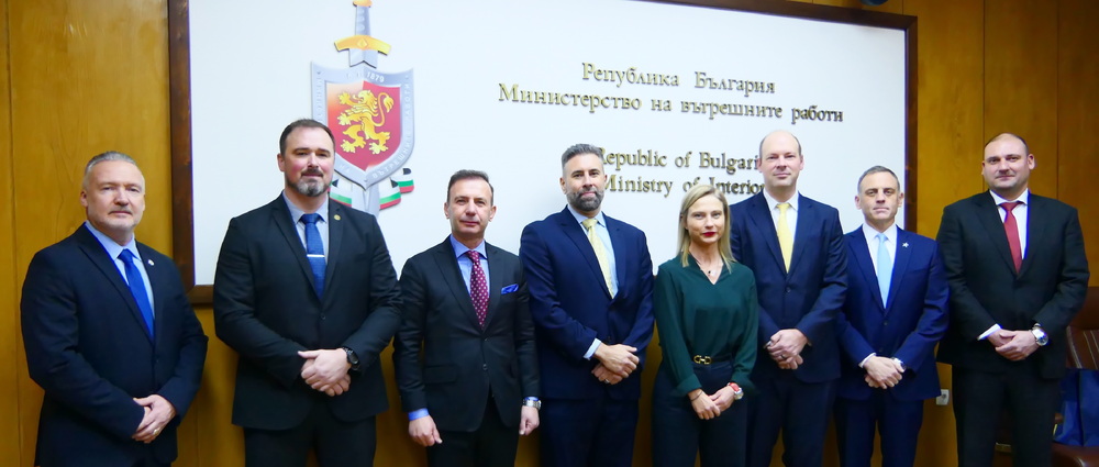 МВР: Главният секретар на МВР се срещна с офицери за връзка на американските правоприлагащи агенции, представени в посолството на САЩ 