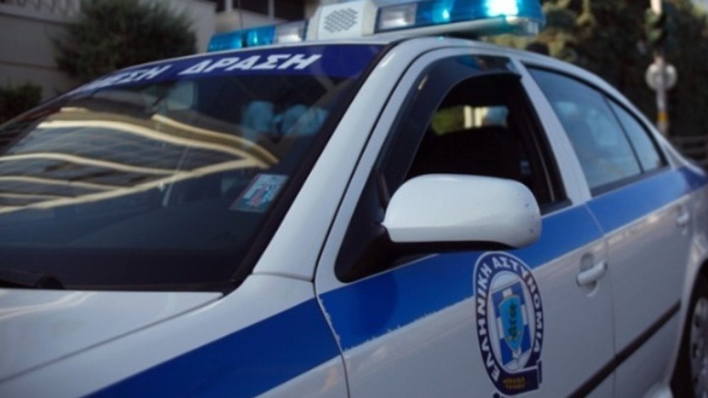Крадци хвърлиха 400-килограмов сейф от шестия етаж в Солун