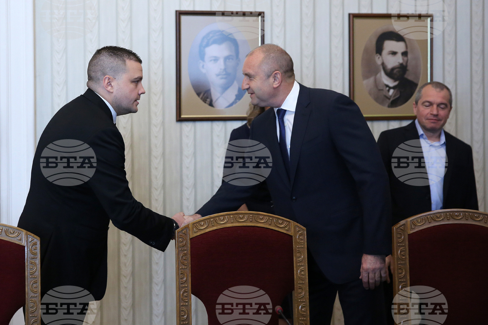 Румен Радев - партии - консултации - ИТН