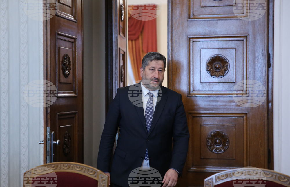 Румен Радев - партии - консултации - ДБ