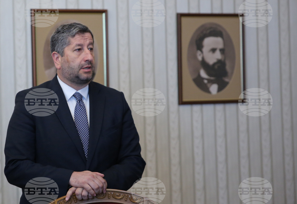 Румен Радев - партии - консултации - ДБ