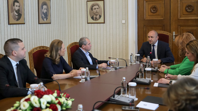 Президентът: В ситуация на каскада от кризи се изискват ясни политически решения и институционални усилия, за да се отговори на очакванията и тревогите на българите