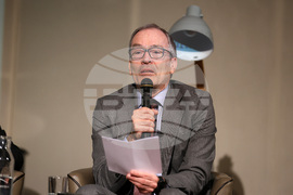 Френски културен институт - дискусия