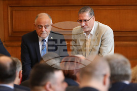 Парламент - заседание - ДОО - НЗОК - бюджети