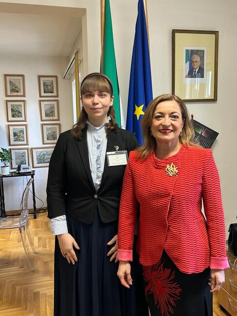 МВнР: Национален конкурс „Жените и дипломацията – посланик за един ден“