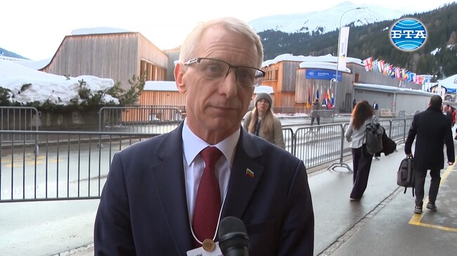 Целта е България да влезе в еврозоната на 1 януари 2025 г., каза премиерът акад. Николай Денков в Давос