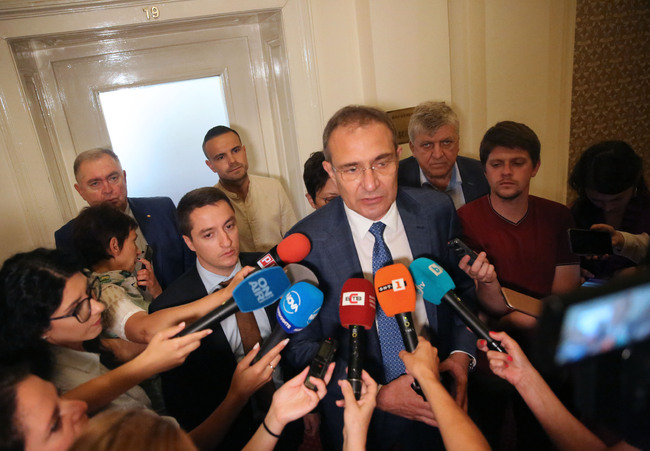Борислав Гуцанов, БСП: За нас е важно да има наистина консултации, а не да се бърза към служебен кабинет