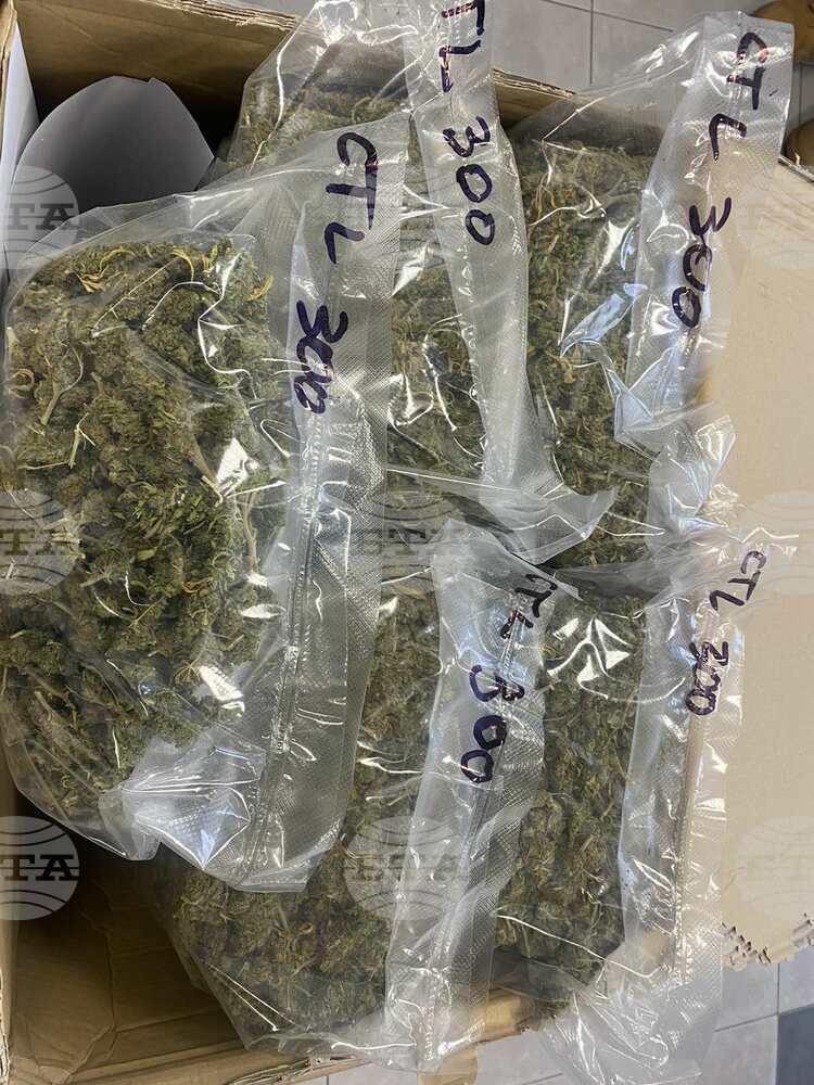 Митническите служители задържаха близо 2.5 кг марихуана в района на ГКПП Дунав мост-Видин