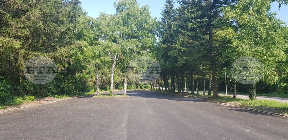 В плевенския парк "Кайлъка" е завършен ремонтът на двата паркинга край езерото с лодките, ще се ползват безплатно