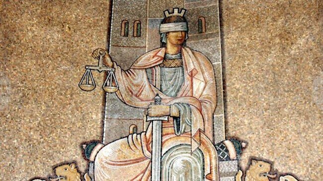 Варненският апелативен съд определи гаранция от 2000 лева за мъж, обвинен за причиняване на телесна повреда на полицай