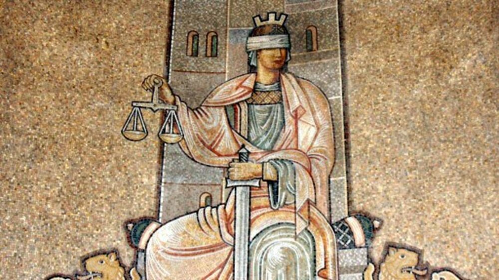 Варненският апелативен съд определи гаранция от 2000 лева за мъж, обвинен за причиняване на телесна повреда на полицай