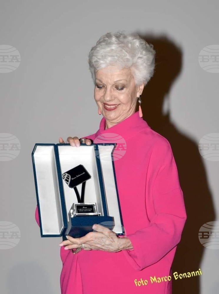 Opera Diva Raina Kabaivanska Distinguished with Carlotta Bolognini Award