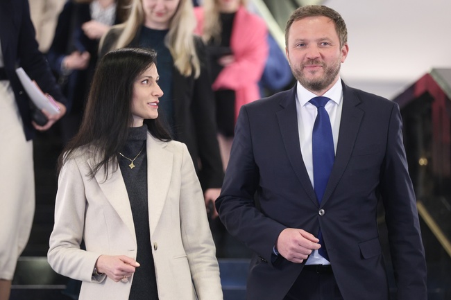 Естония подкрепя разширяването на НАТО и ЕС и пълноправното членство на България в Шенген, заяви външният министър на страната Маргус Цахкна