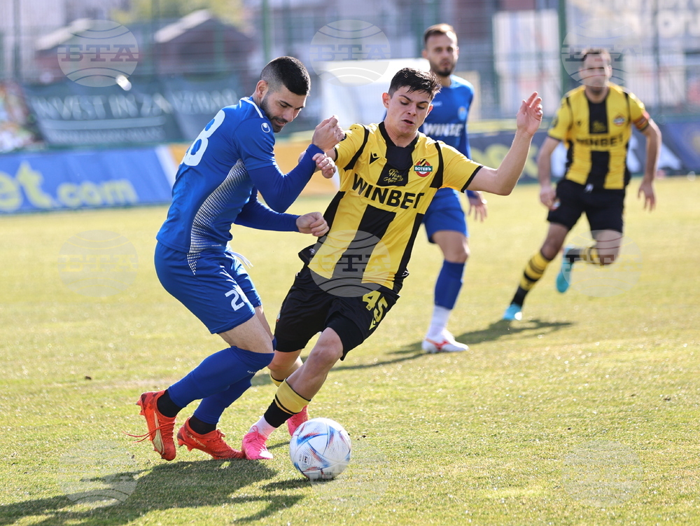 Пловдив - футбол - Ботев (Пловдив) - Марица (Пловдив) - контрола