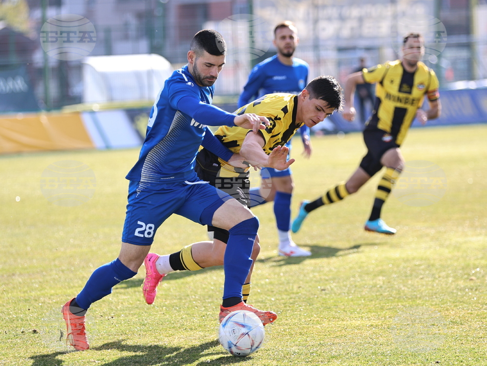 Пловдив - футбол - Ботев (Пловдив) - Марица (Пловдив) - контрола