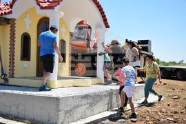 Село Бараково - параклис - монтиране