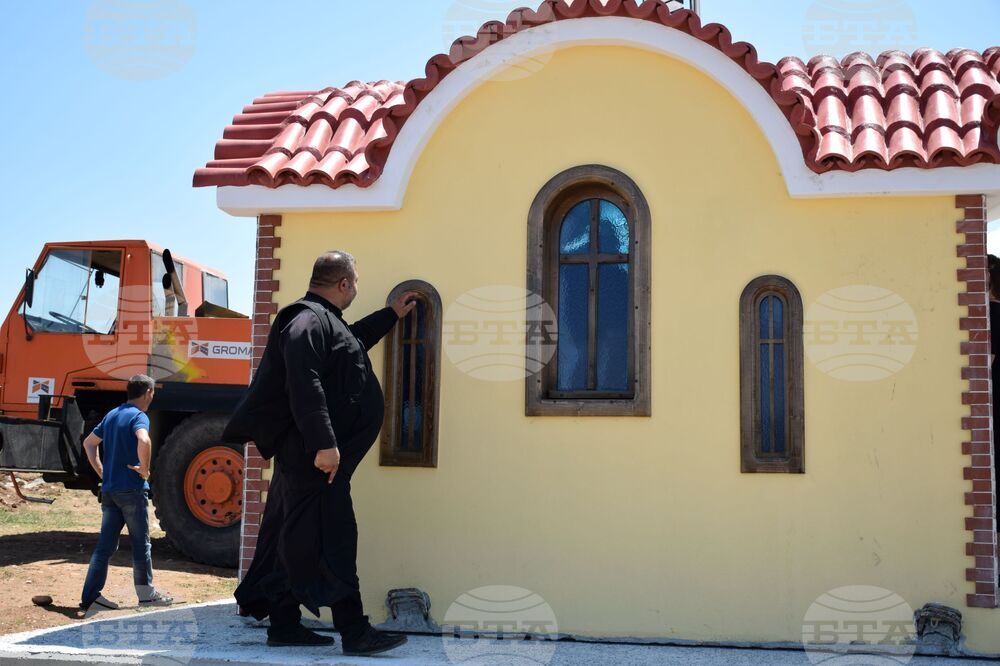 Село Бараково - параклис - монтиране