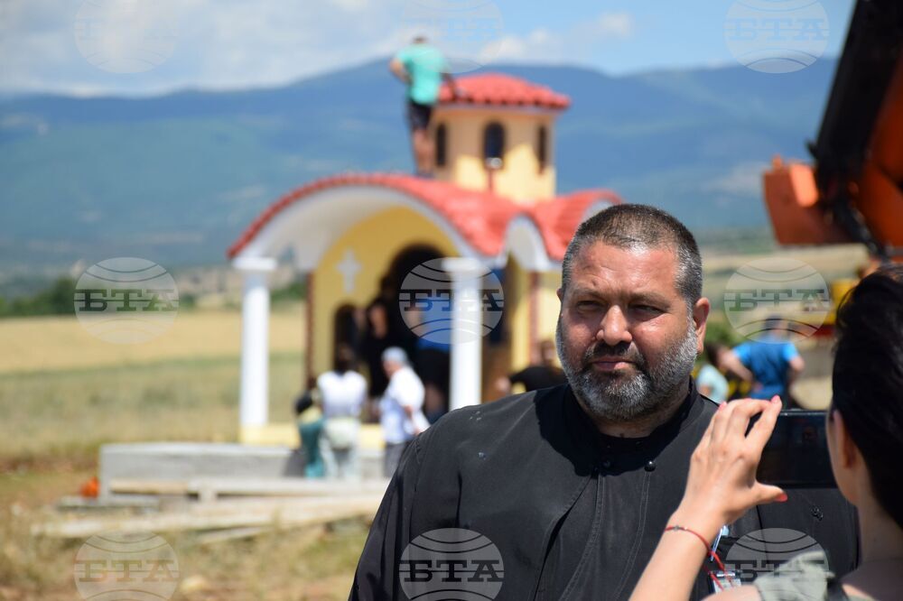 Село Бараково - параклис - монтиране