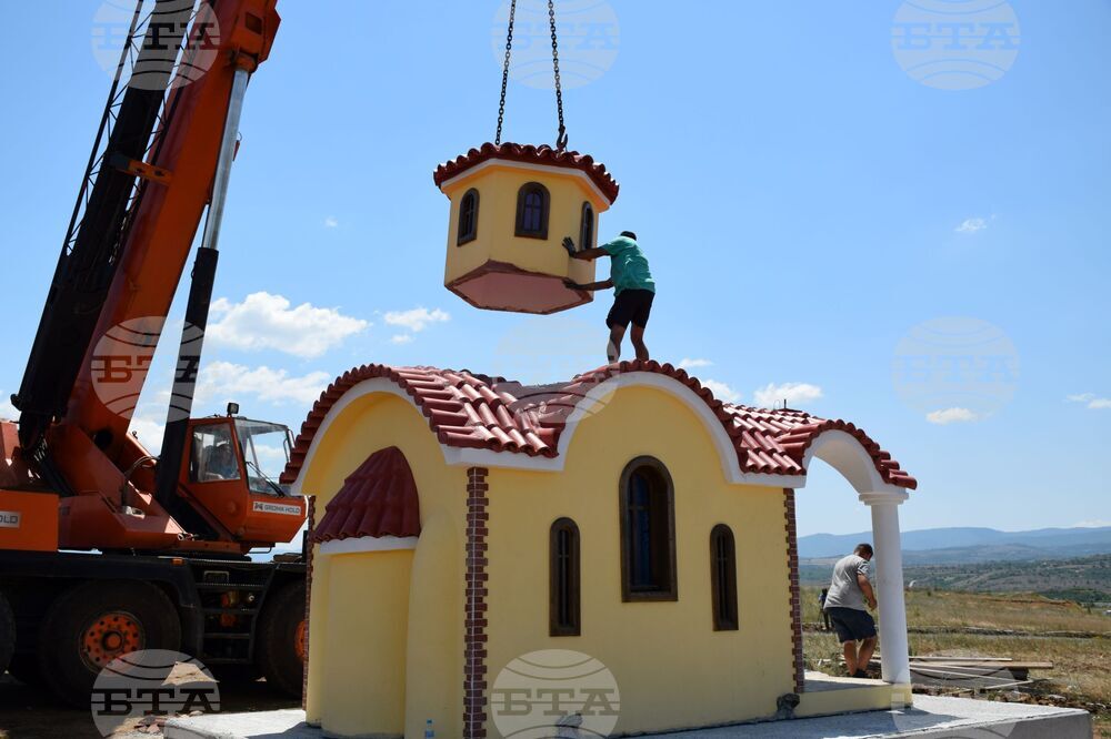 Село Бараково - параклис - монтиране