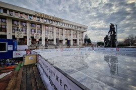 Бургас - ледена пързалка - процес на изграждане