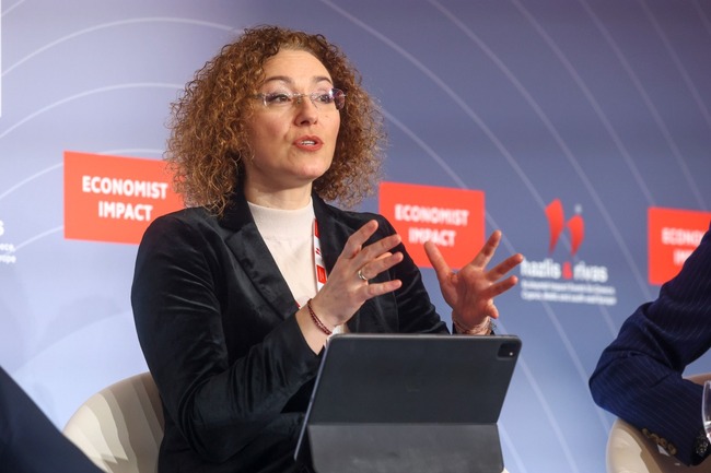 Министър Шалапатова: „Решени сме да рестартираме демографското развитие на България“