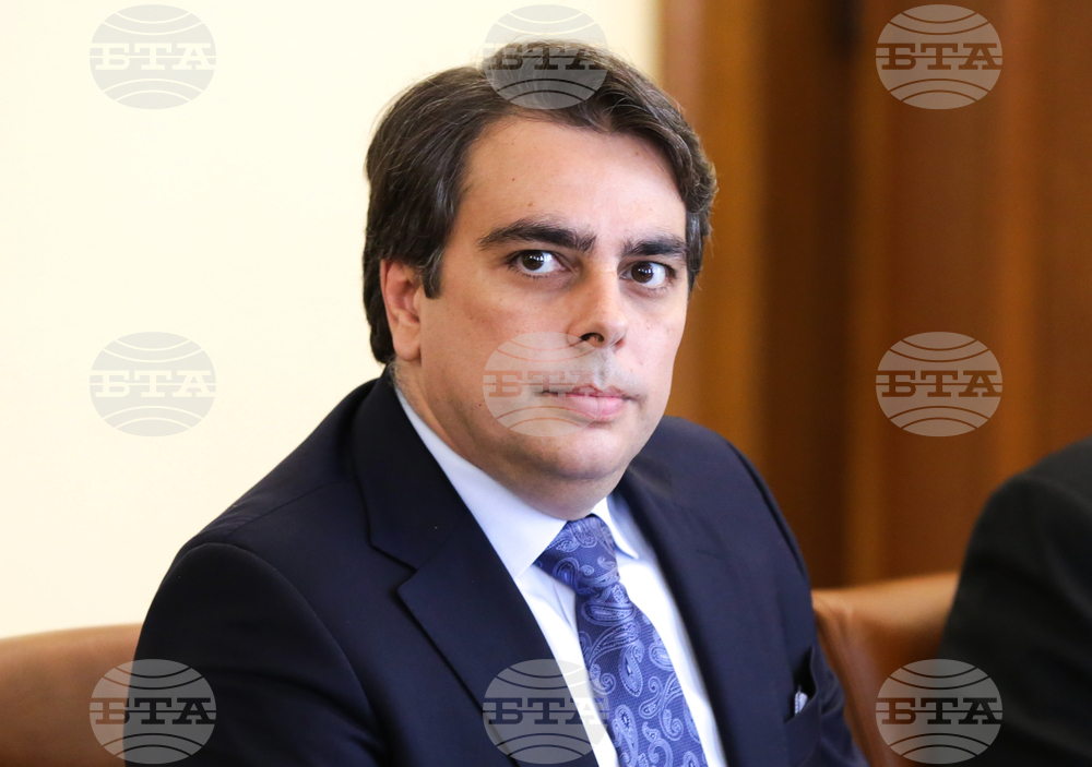 Finance Minister Favous Keeping Present BNB Governor until Inflation is Contained and Common Candidate Found