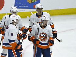 Islanders Blackhawks Hockey