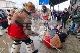 Село Йоглав - обичай „Камилата"