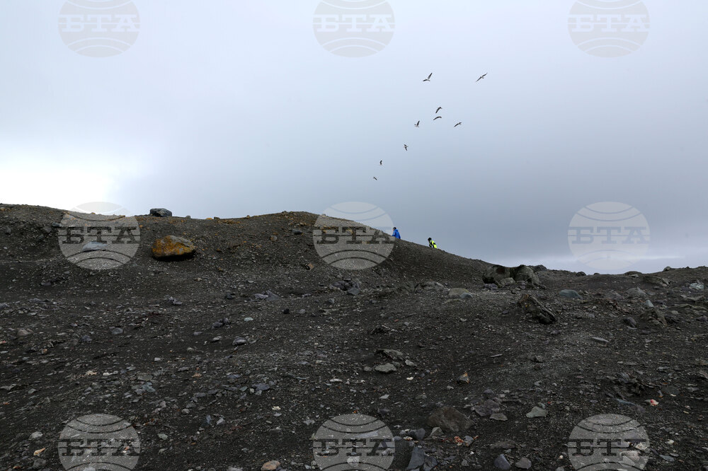 Group of Scientists from 32nd Antarctic Expedition Work on Projects at Ereby Point
