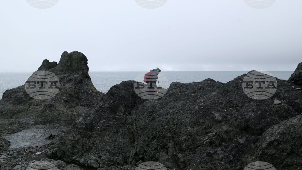 Group of Scientists from 32nd Antarctic Expedition Work on Projects at Ereby Point