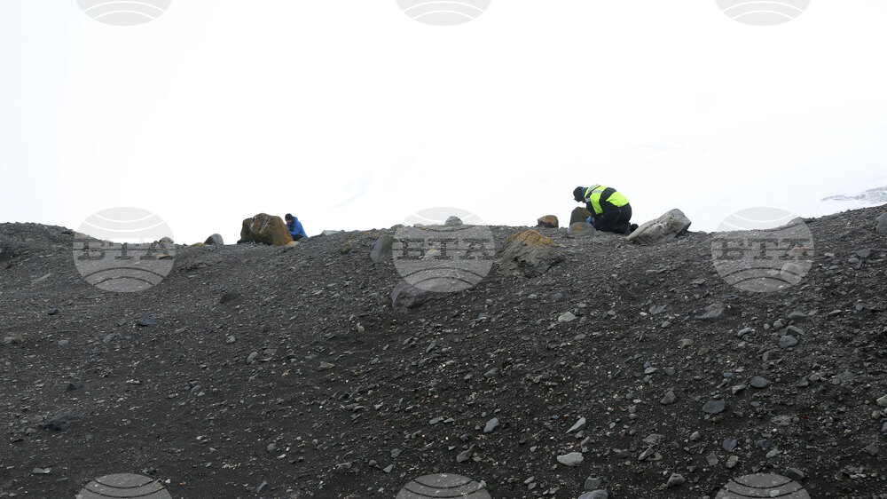 Group of Scientists from 32nd Antarctic Expedition Work on Projects at Ereby Point