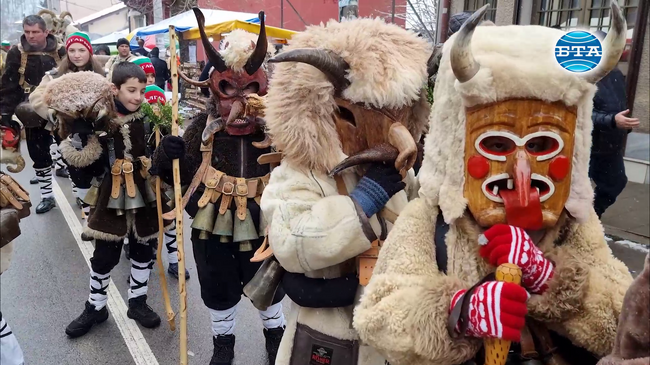 За деветнадесети път в Брезник се провежда общинският маскараден фестивал „Сурова“