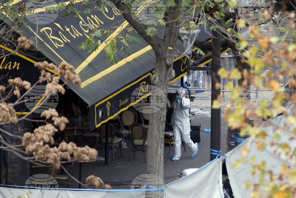 Три млади жени са задържани във Франция по обвинения, че са готвили терористичен акт