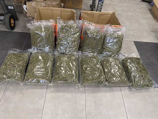 Над 11 кг марихуана откриха митническите служители на МП Капитан Андреево