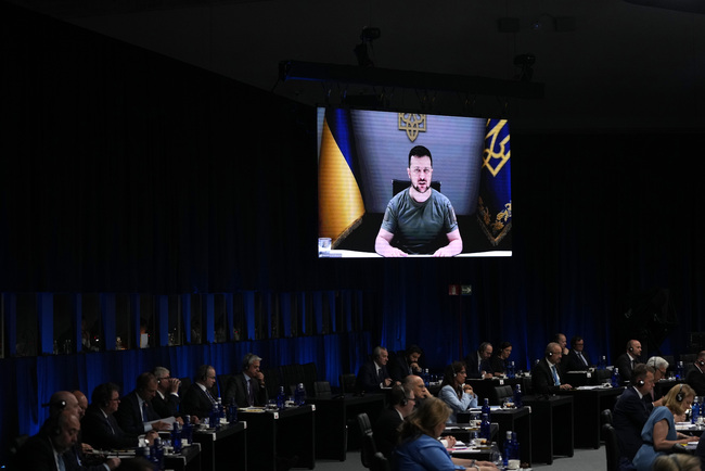Зеленски обяви, че слага край на дипломатическите отношения със Сирия, след като тя призна проруските територии в Донецк