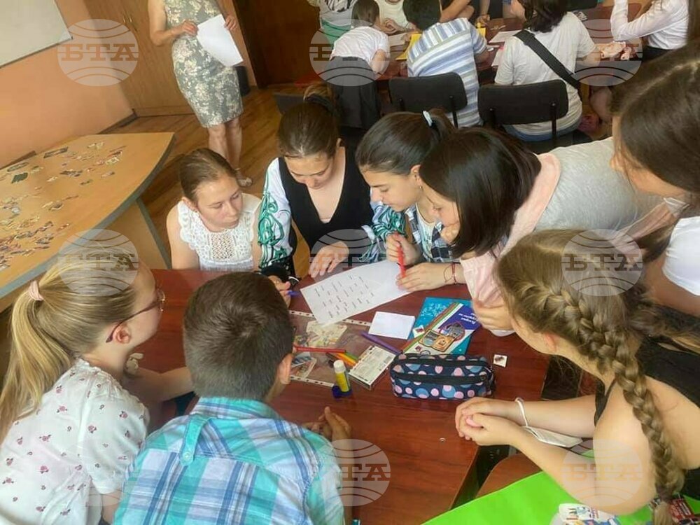 Одобрени са 278 000 лева за стипендии на даровити деца в общински, държавни и частни училища