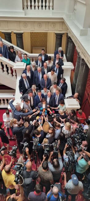 Корнелия Нинова: Стопираме преговори с “Продължаваме промяната“ за правителство