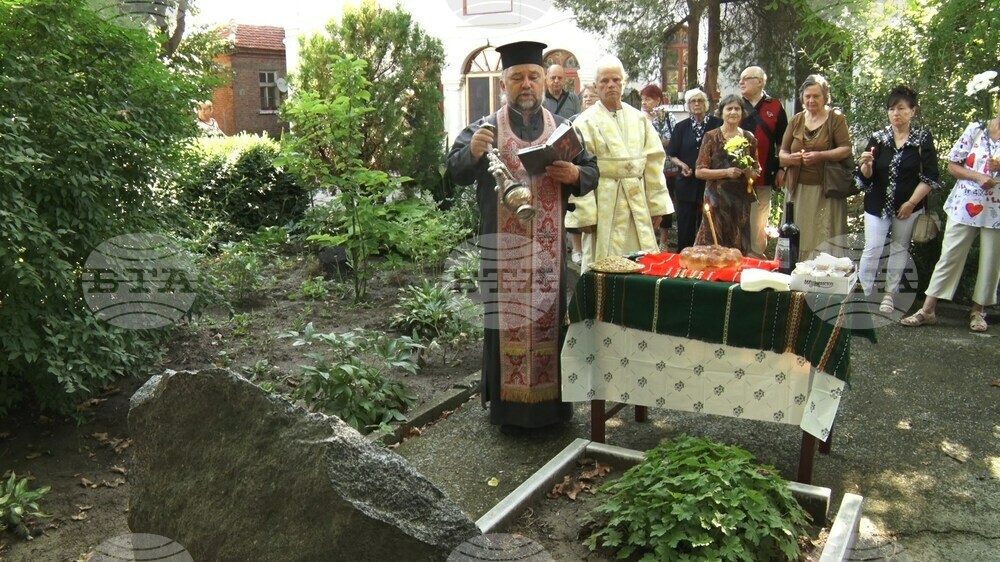 В Ямбол почетоха 160 години от смъртта на будителя, поет, учител и революционер Ради Колесов