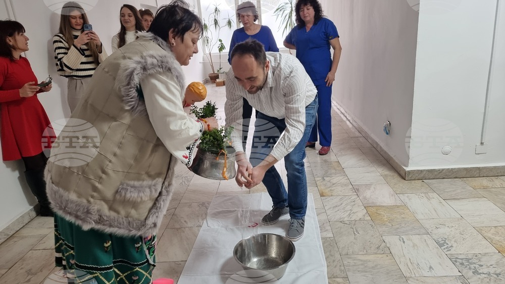В болницата в Добрич отбелязаха Деня на родилната помощ