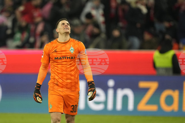 Айнтрахт Франкфурт ще замени напускащия Кевин Трап с вратаря на Вердер Бремен